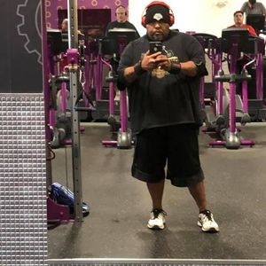 Meet your Posher, Louis